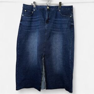 Indigo Thread Co. Denim Pencil Skirt with Raw hem Size 20W NWOT